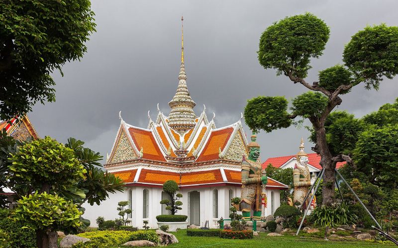 A first Bangkok visit: palaces, canals, and a rooftop night — 4 days in Bangkok